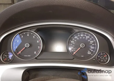 2014 Volkswagen Touareg V6 from USA, damaged, VIN WVGEF9BP8ED002061